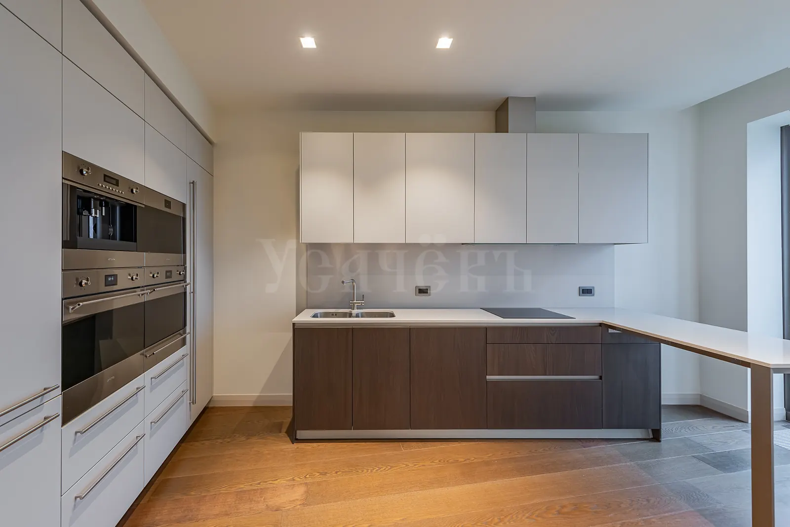 4-комнатная квартира 219,6 м² в ЖК «ВТБ Арена парк»