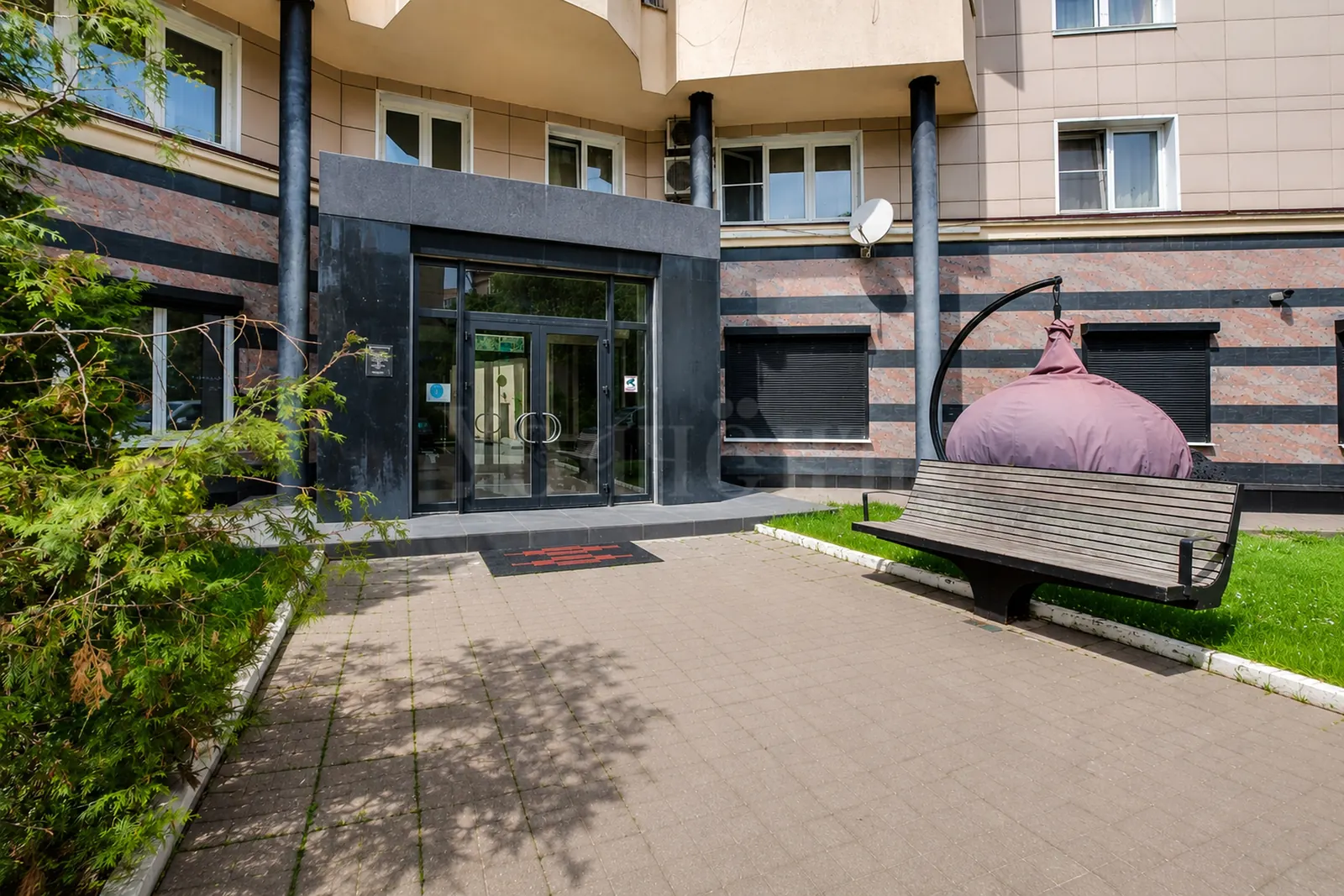 Коммерческое помещение 615,7 м²