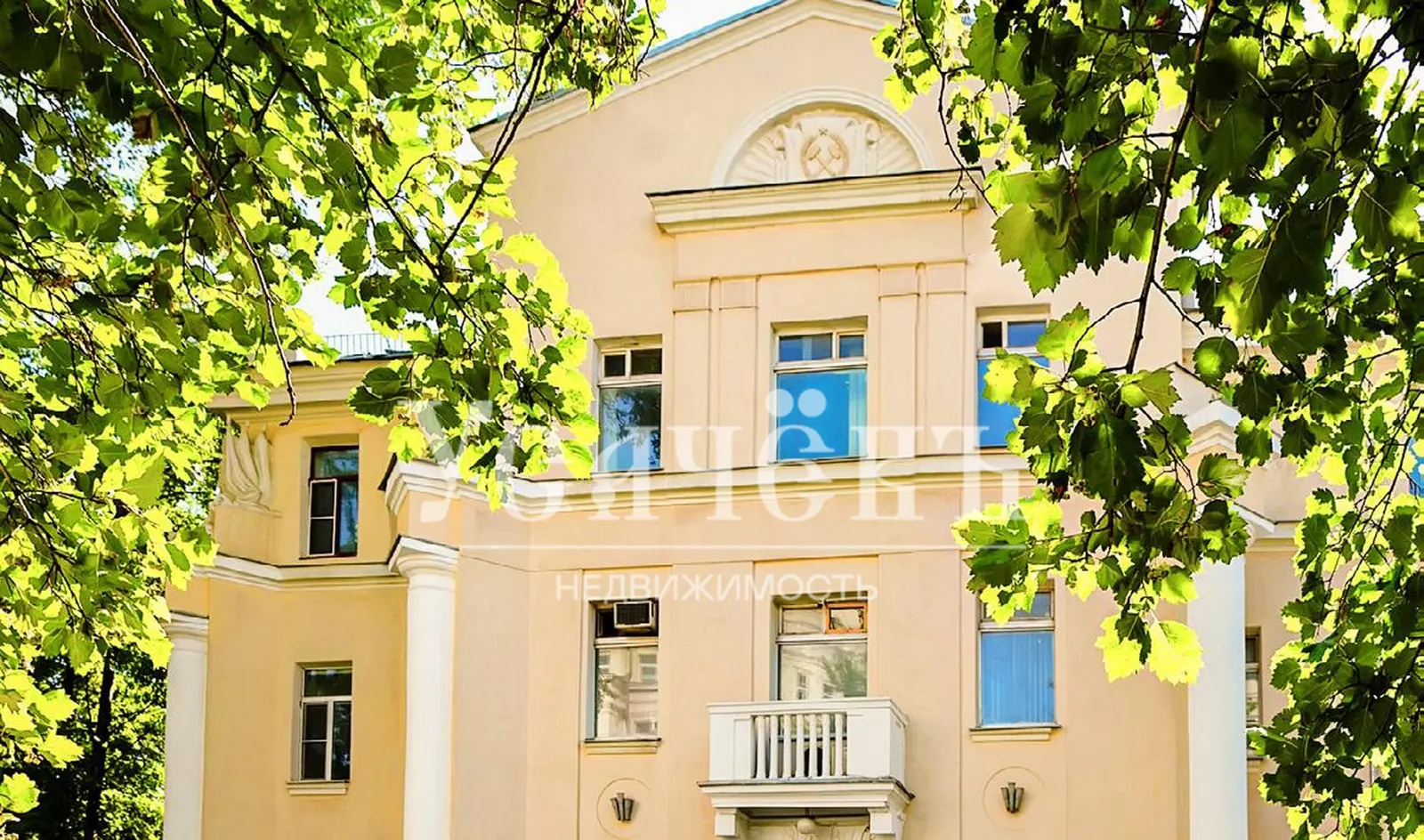 Коммерческое помещение 3 299,8 м²