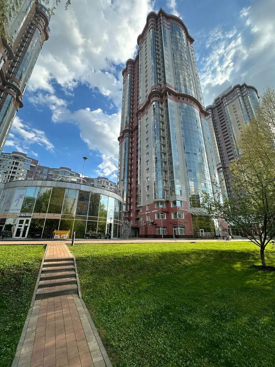 Коммерческое помещение 137 м² в ЖК «Миракс Парк»
