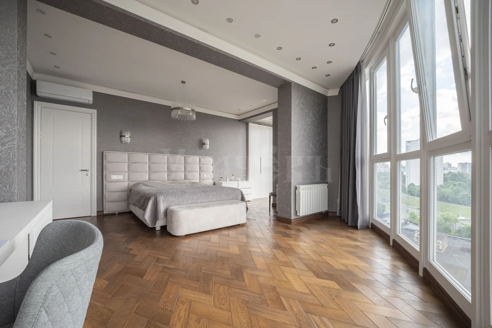 4-комнатная квартира 118 м² в ЖК «Елена»