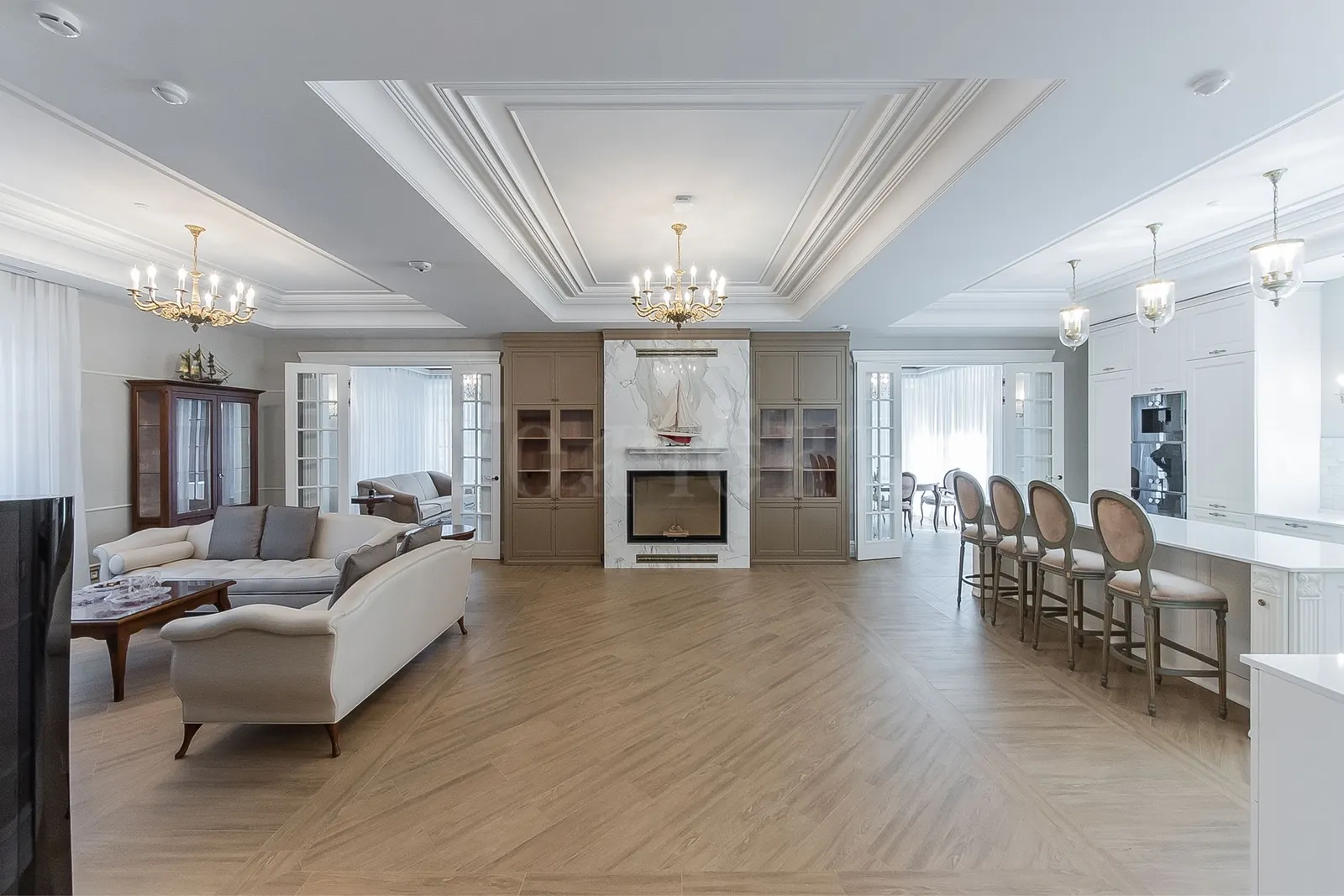Загородный дом 480 м²