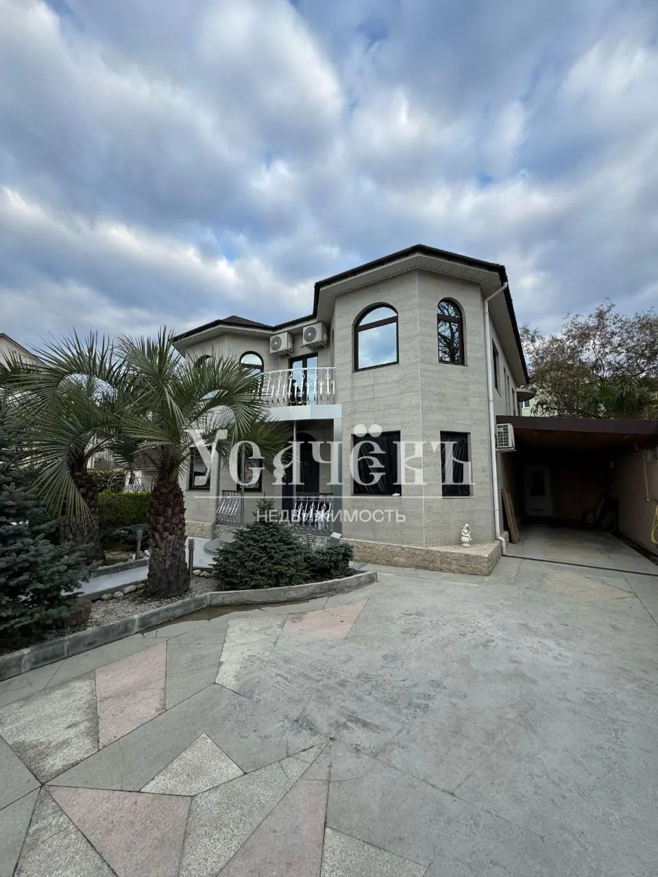 Загородный дом 180 м²