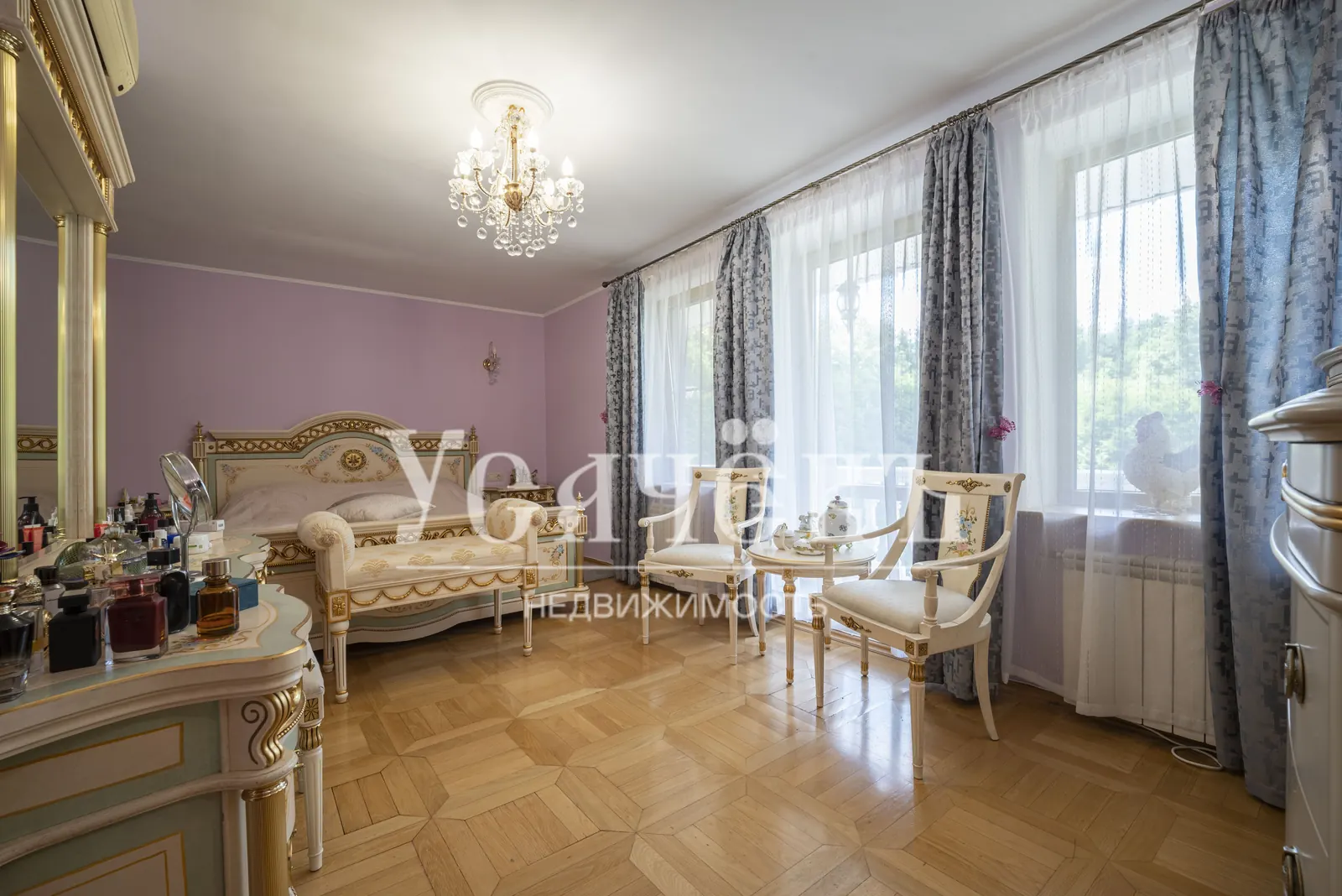 Загородный дом 455 м²