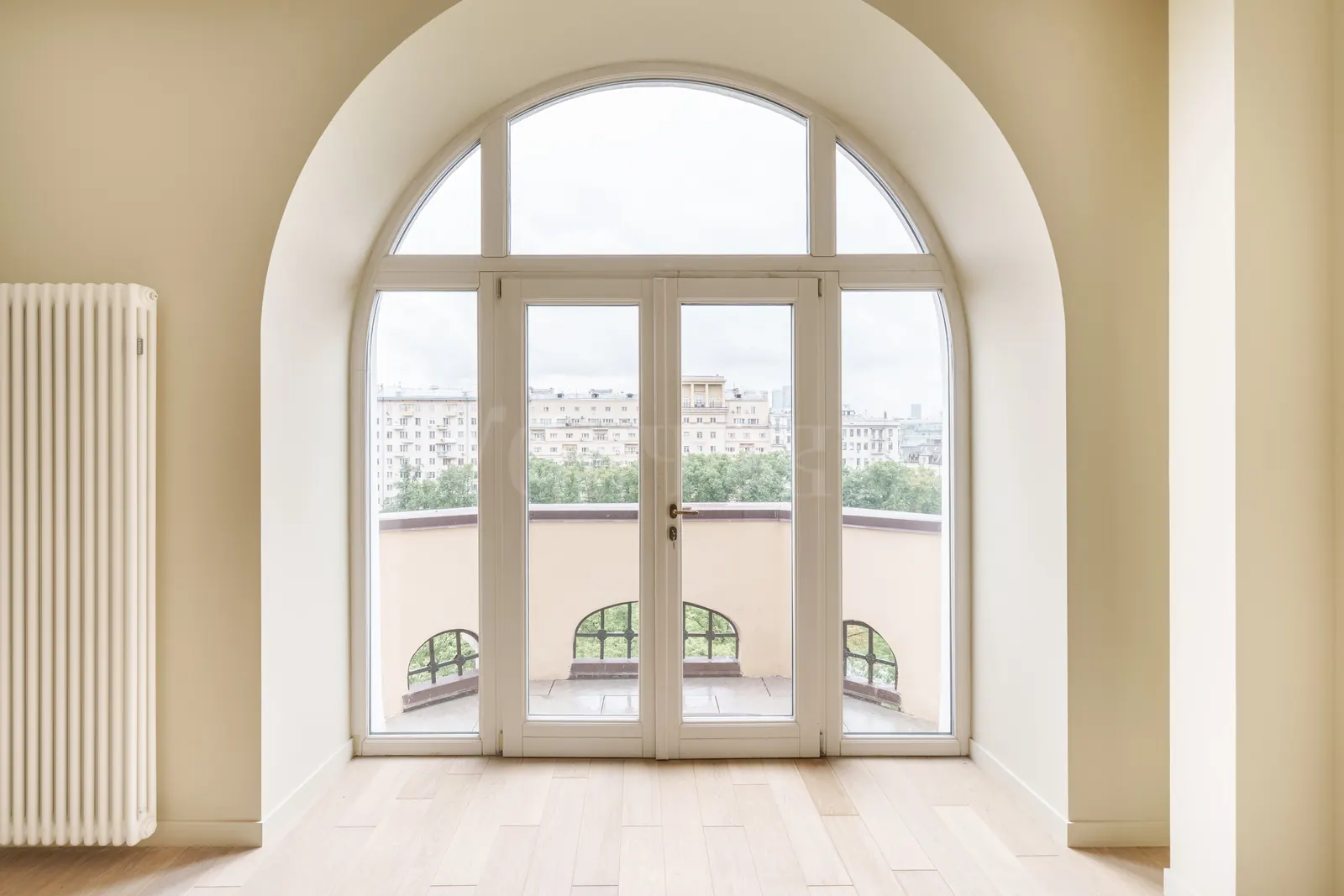Квартира 541,8 м²