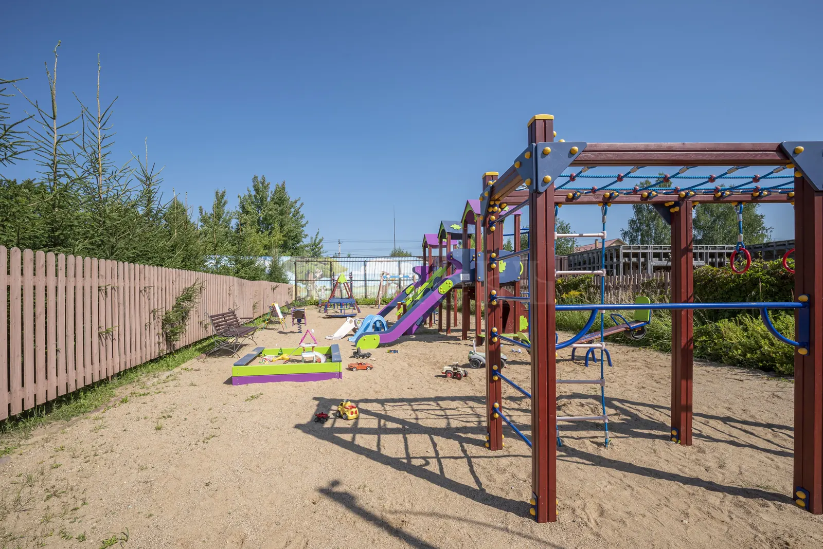 Загородный дом 429 м²
