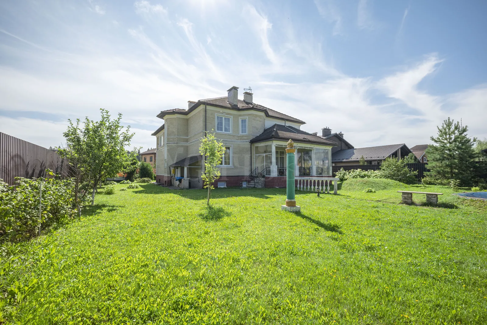 Загородный дом 429 м²