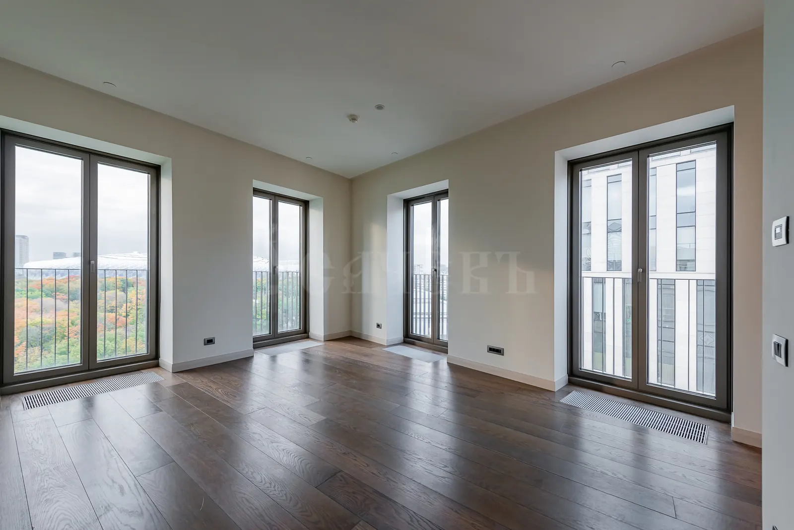 4-комнатная квартира 219,6 м² в ЖК «ВТБ Арена парк»