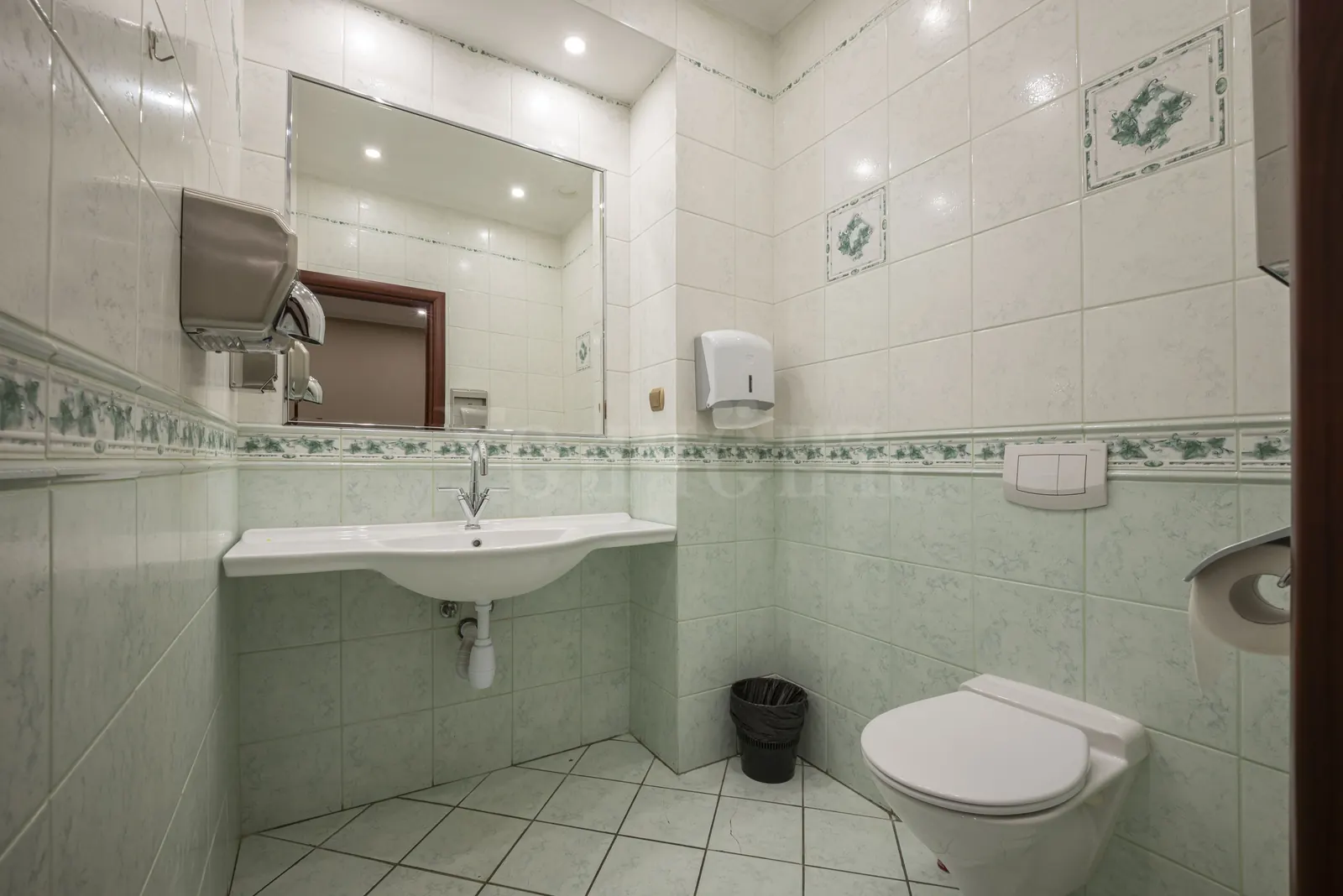Коммерческое помещение 297 м² в ЖК «Дом в Хамовниках»