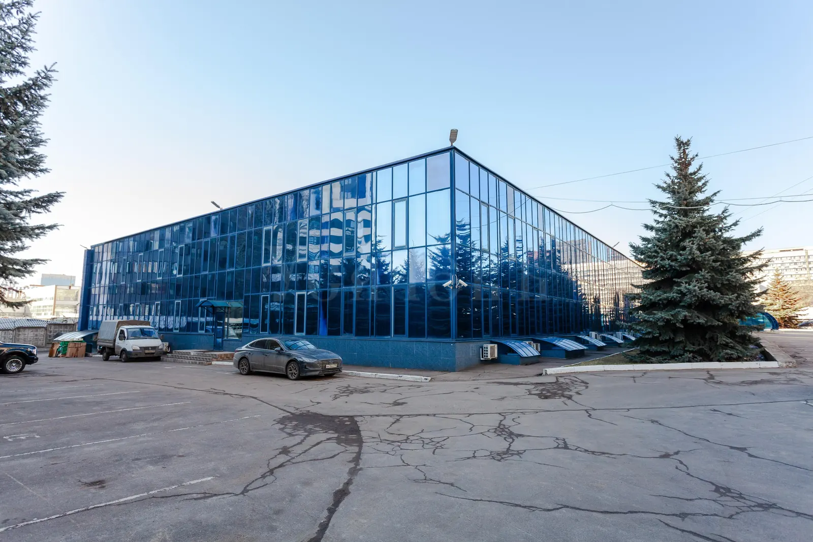 Коммерческое помещение 4 549 м²