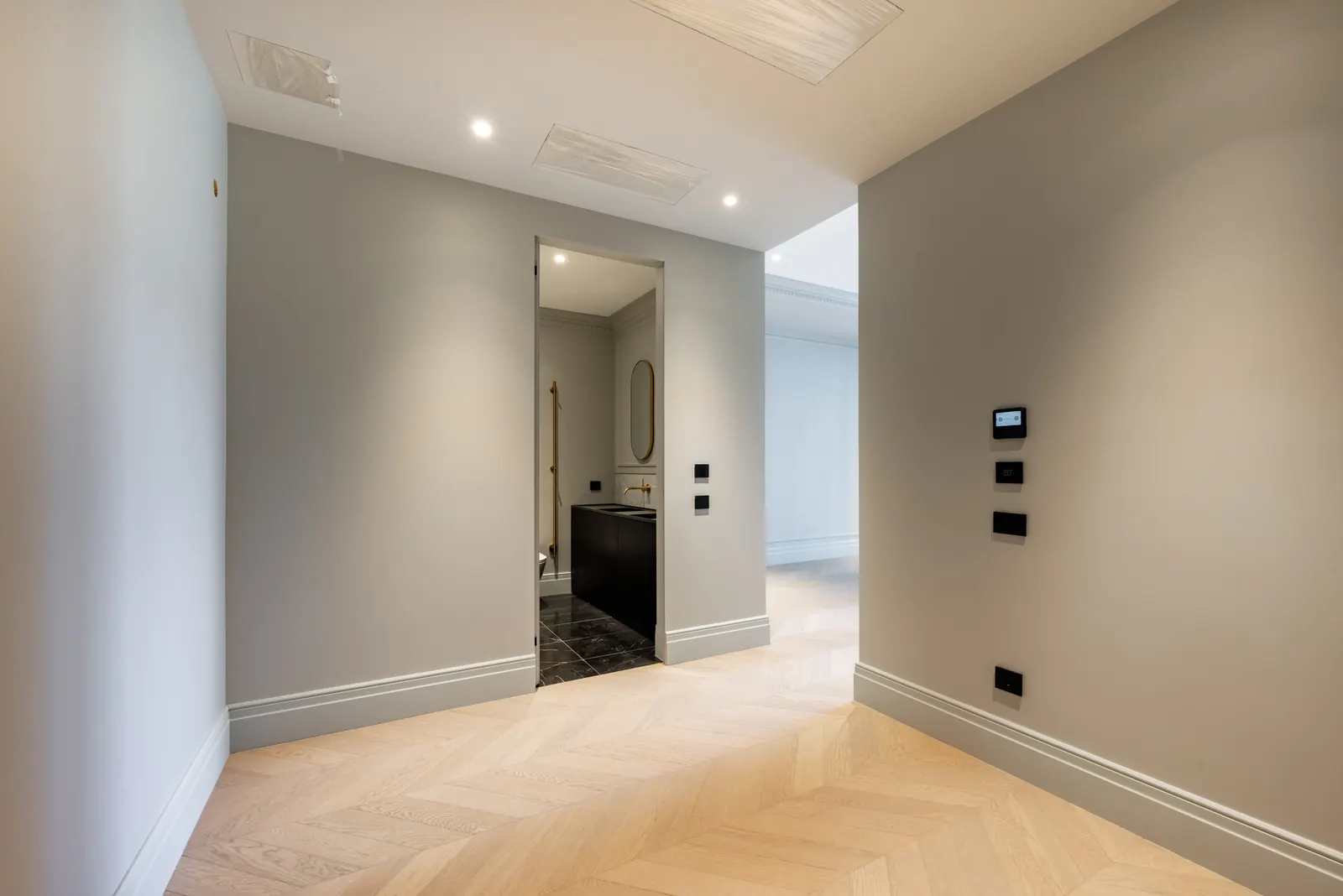 2-комнатная квартира 74,8 м² в ЖК «Victory Park Residences»