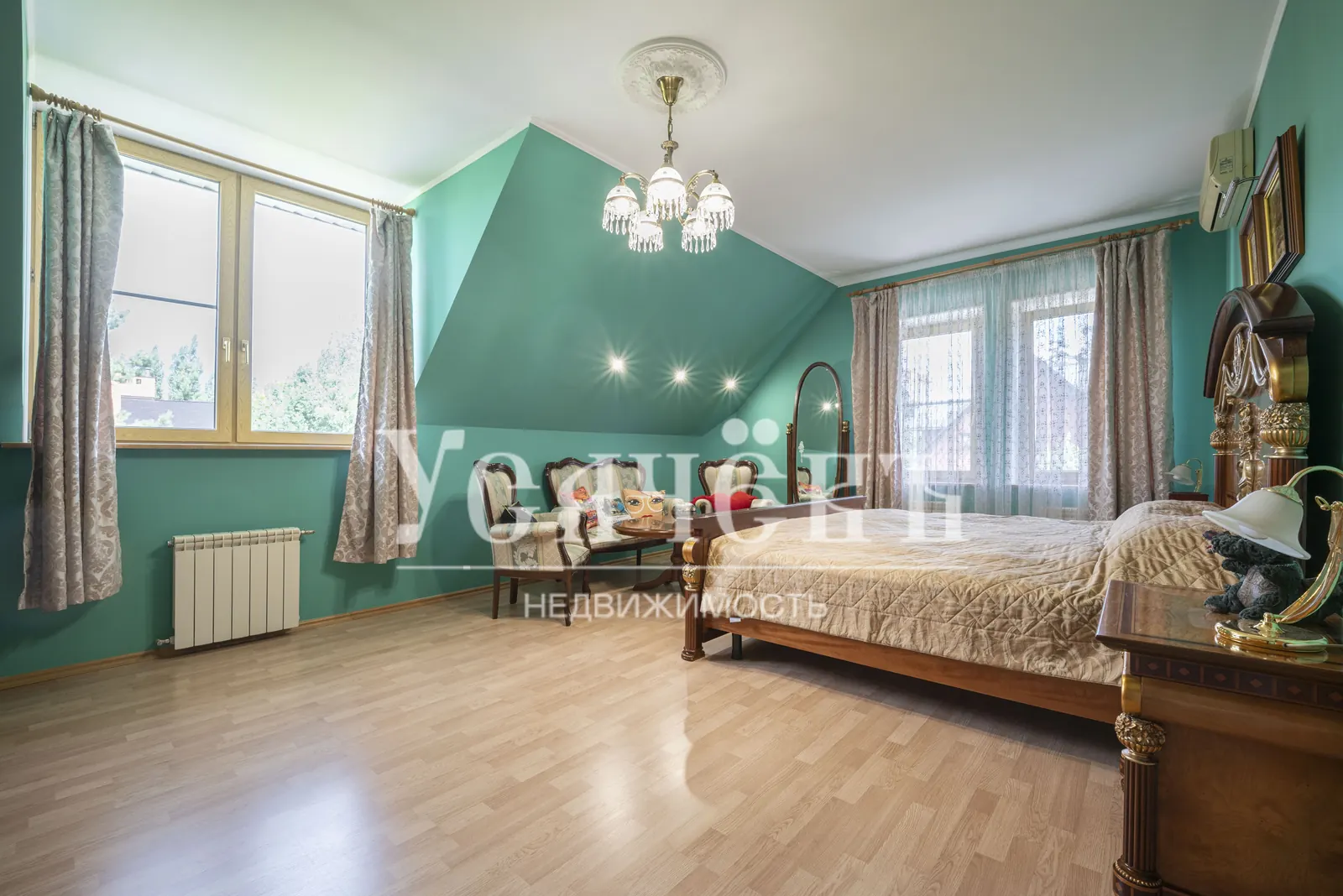 Загородный дом 455 м²