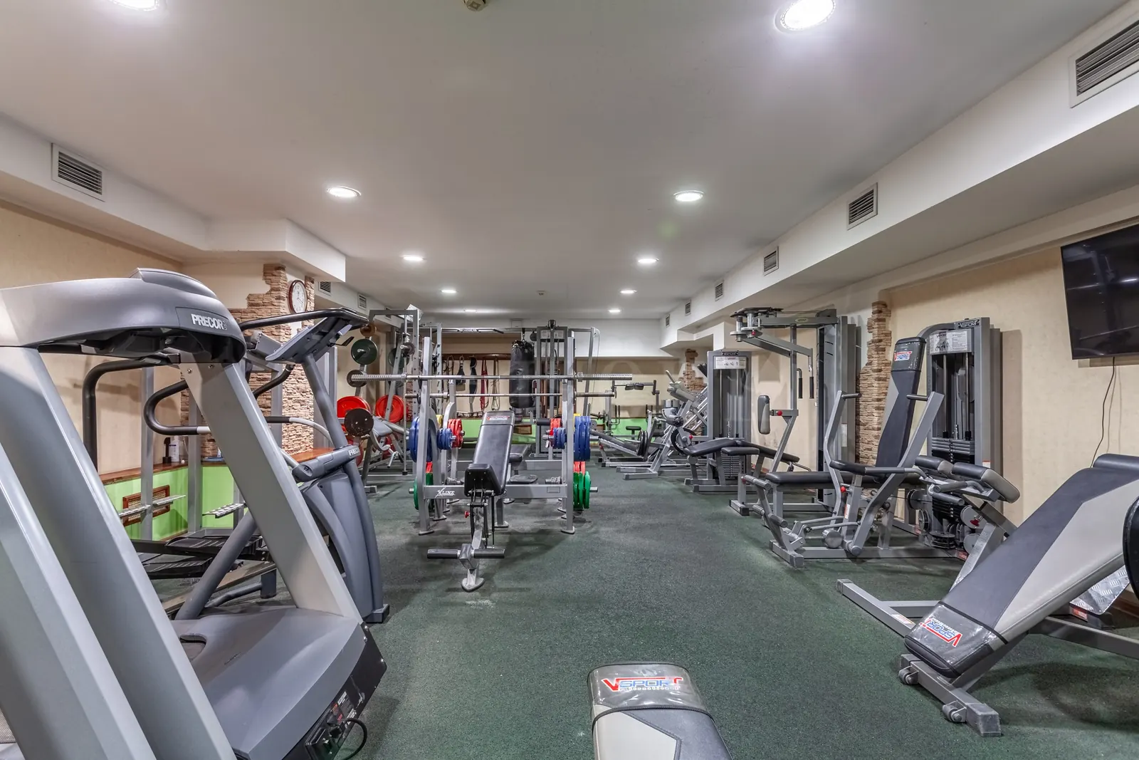 Коммерческое помещение 4 548 м²