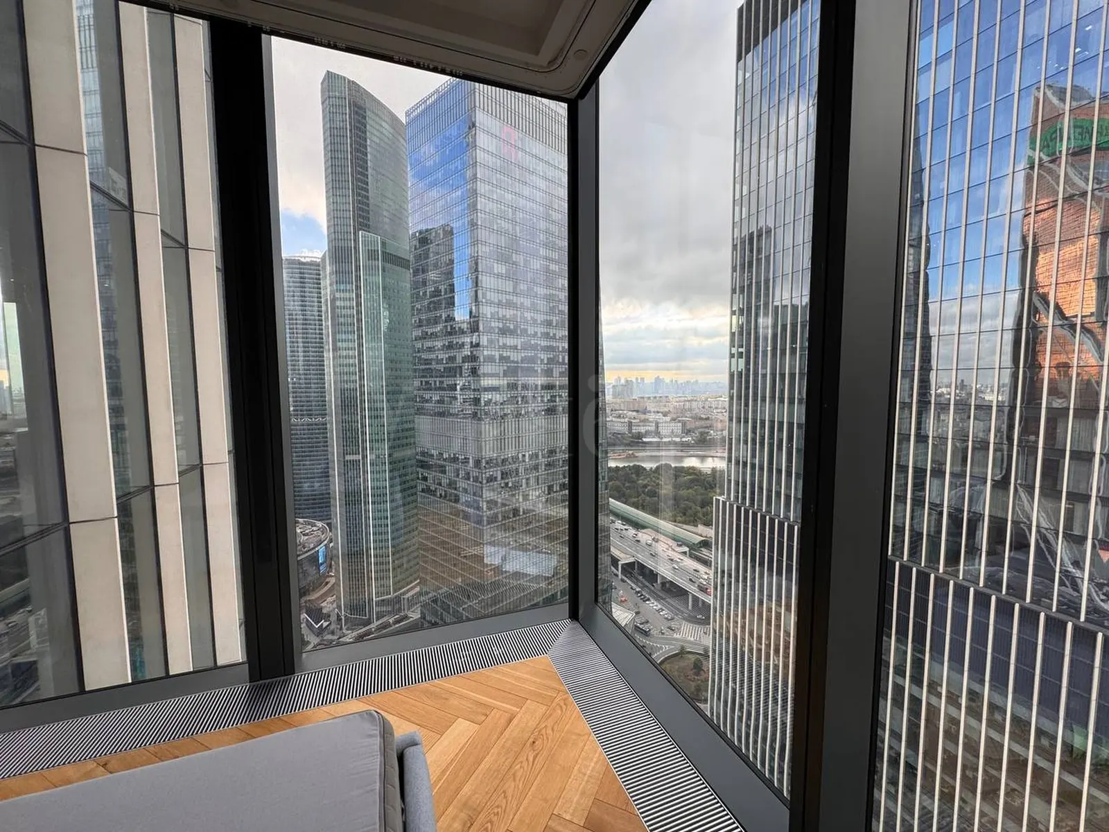 2-комнатная квартира 77,3 м² в ЖК «NEVA TOWERS»