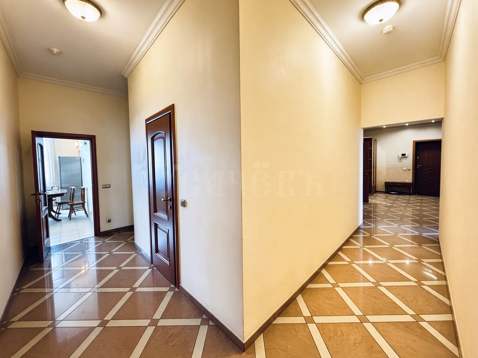 4-комнатная квартира 198,8 м² в ЖК «Солнечный берег»