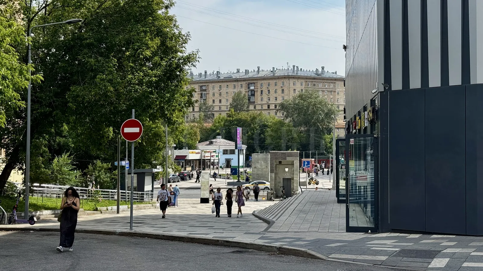 Коммерческое помещение 3 952,6 м²
