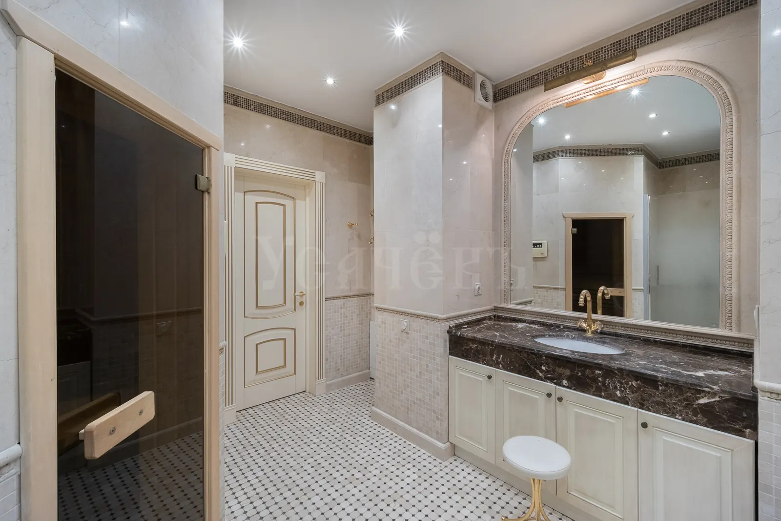 4-комнатная квартира 197,6 м² в ЖК «Корона Эйр»