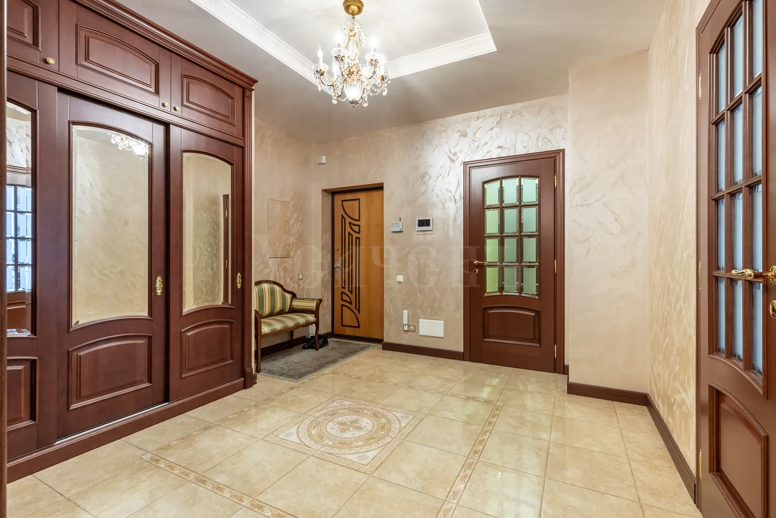 4-комнатная квартира 183,5 м² в районе Москва