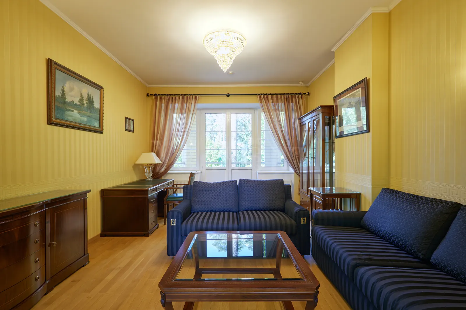 Загородный дом 450 м²