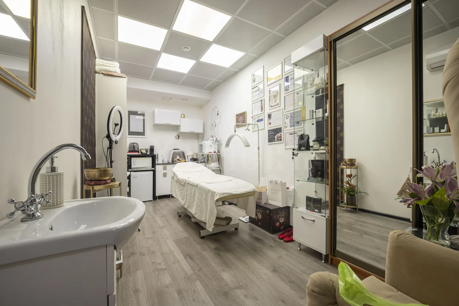 Коммерческое помещение 490 м²