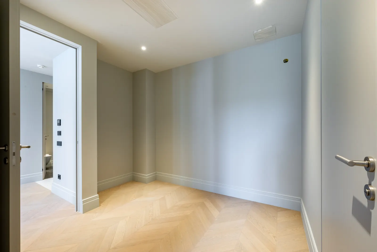 2-комнатная квартира 74,8 м² в ЖК «Victory Park Residences»
