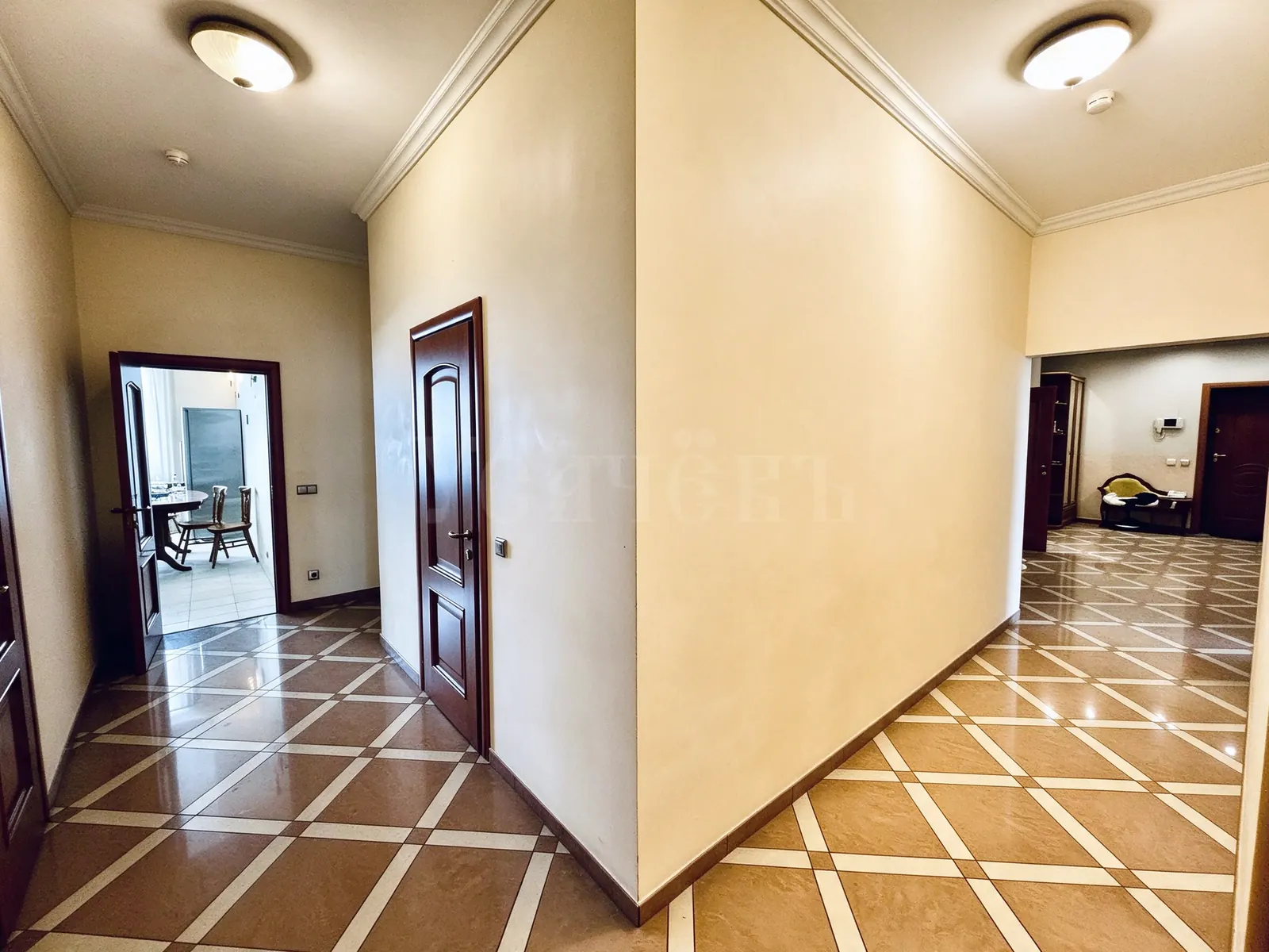 4-комнатная квартира 198,8 м² в ЖК «Солнечный берег»