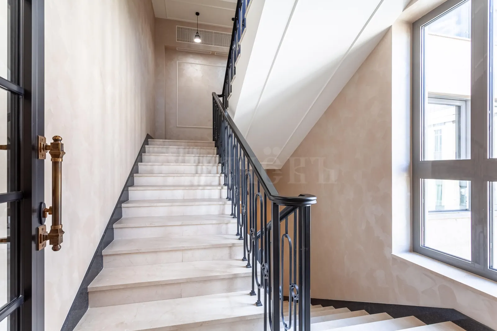 5-комнатная квартира 282,8 м² в ЖК «Симфония набережных»