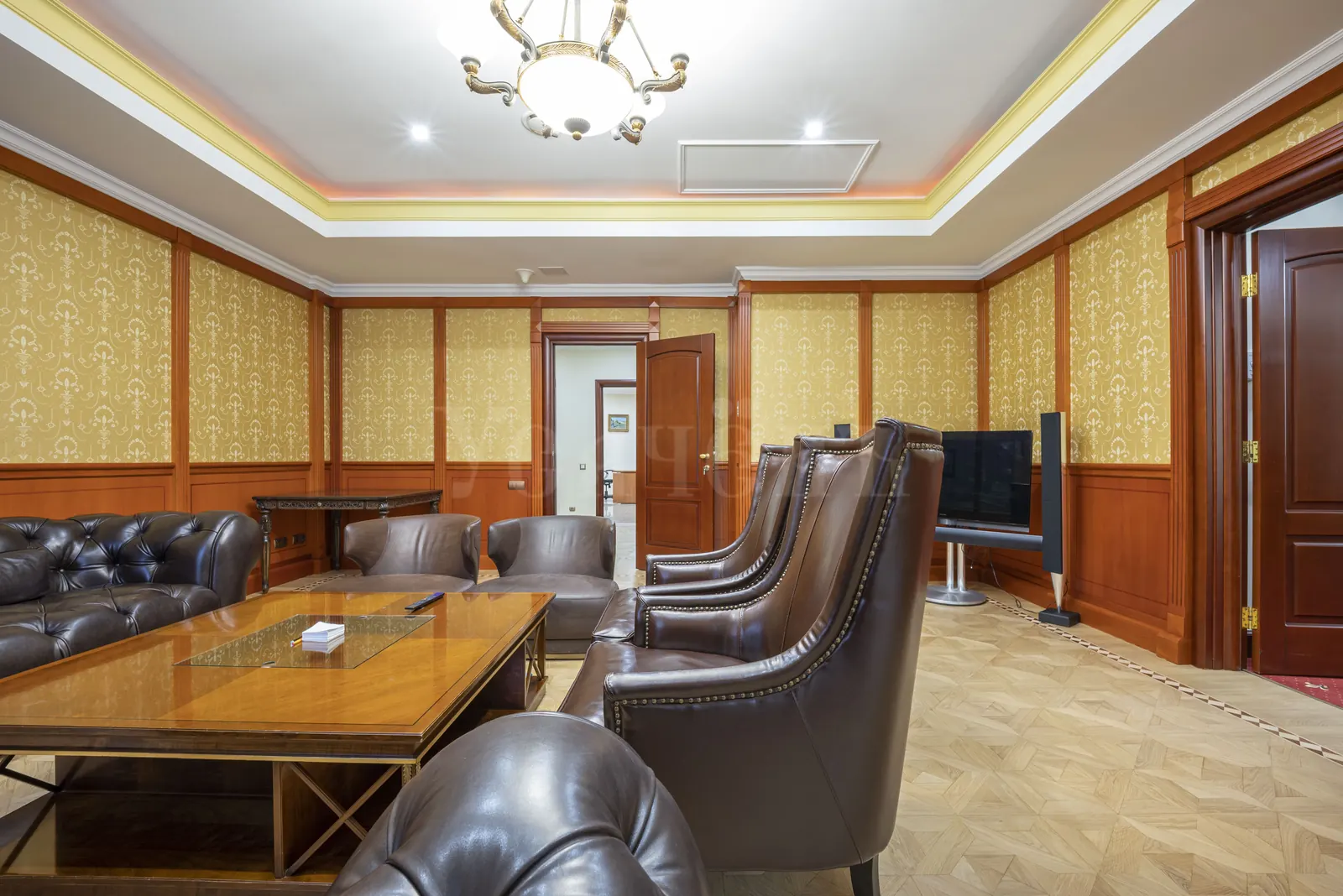Коммерческое помещение 297 м² в ЖК «Дом в Хамовниках»