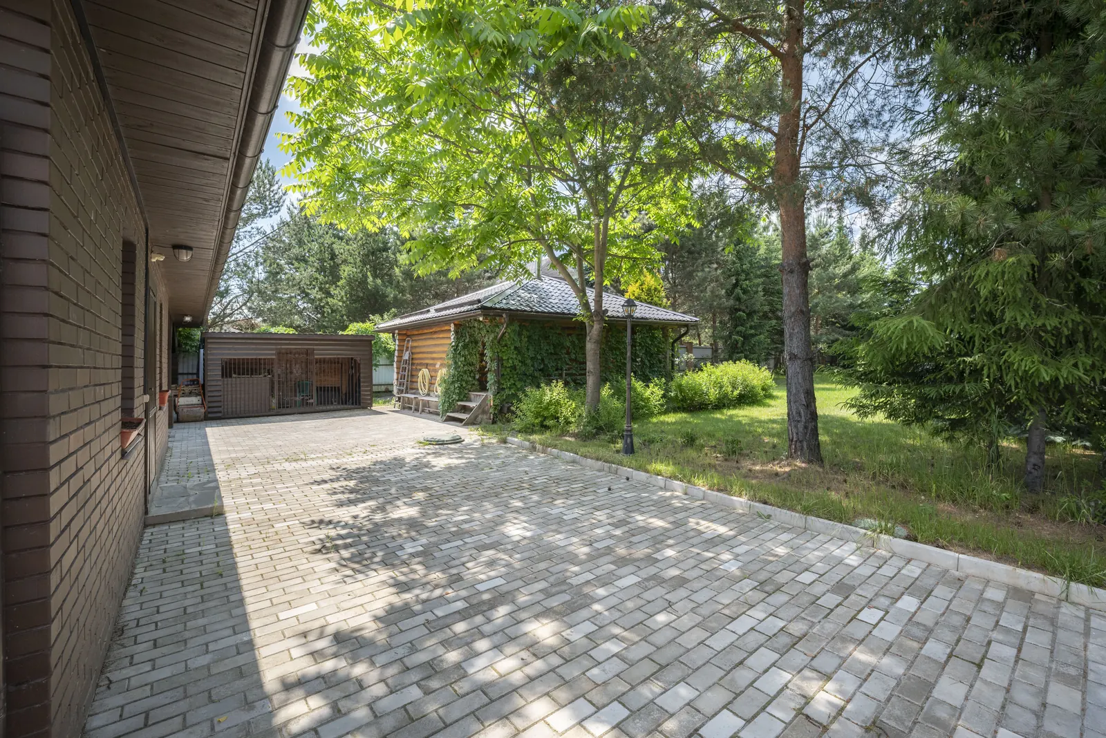 Загородный дом 518 м²