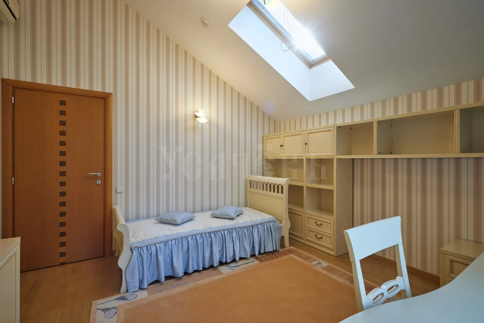 Загородный дом 450 м²