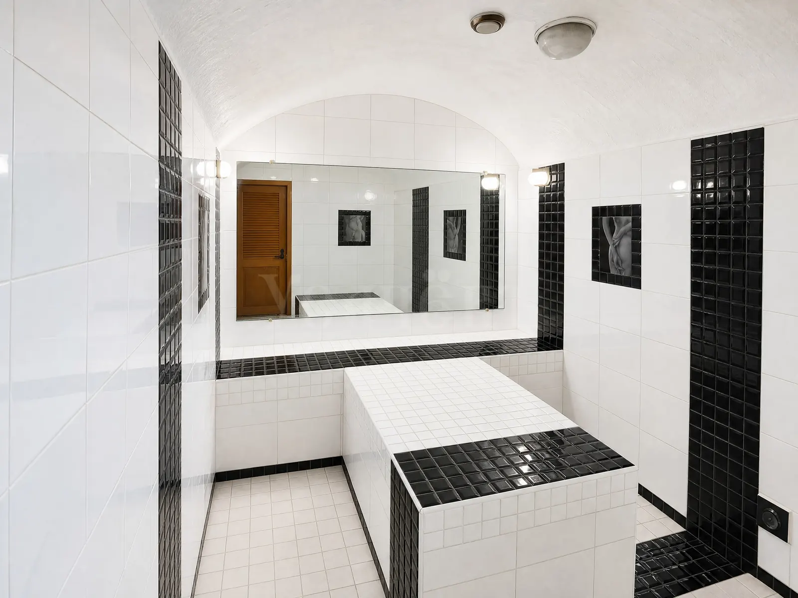 Коммерческое помещение 328 м²