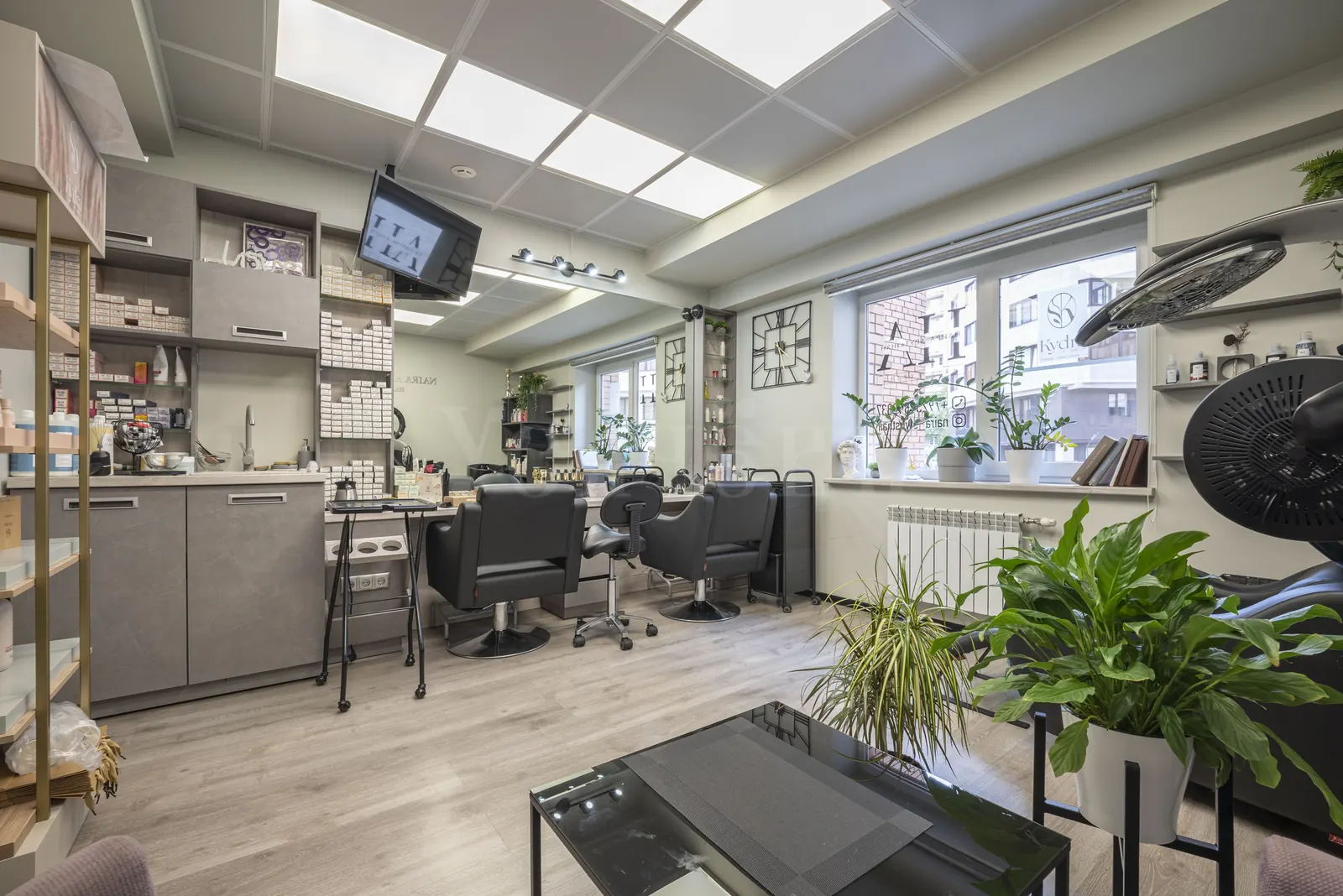 Коммерческое помещение 490 м²