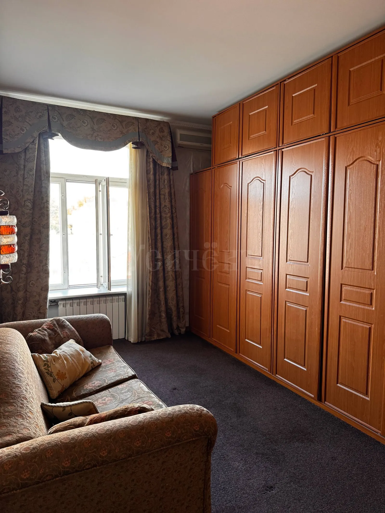 4-комнатная квартира 249,8 м²
