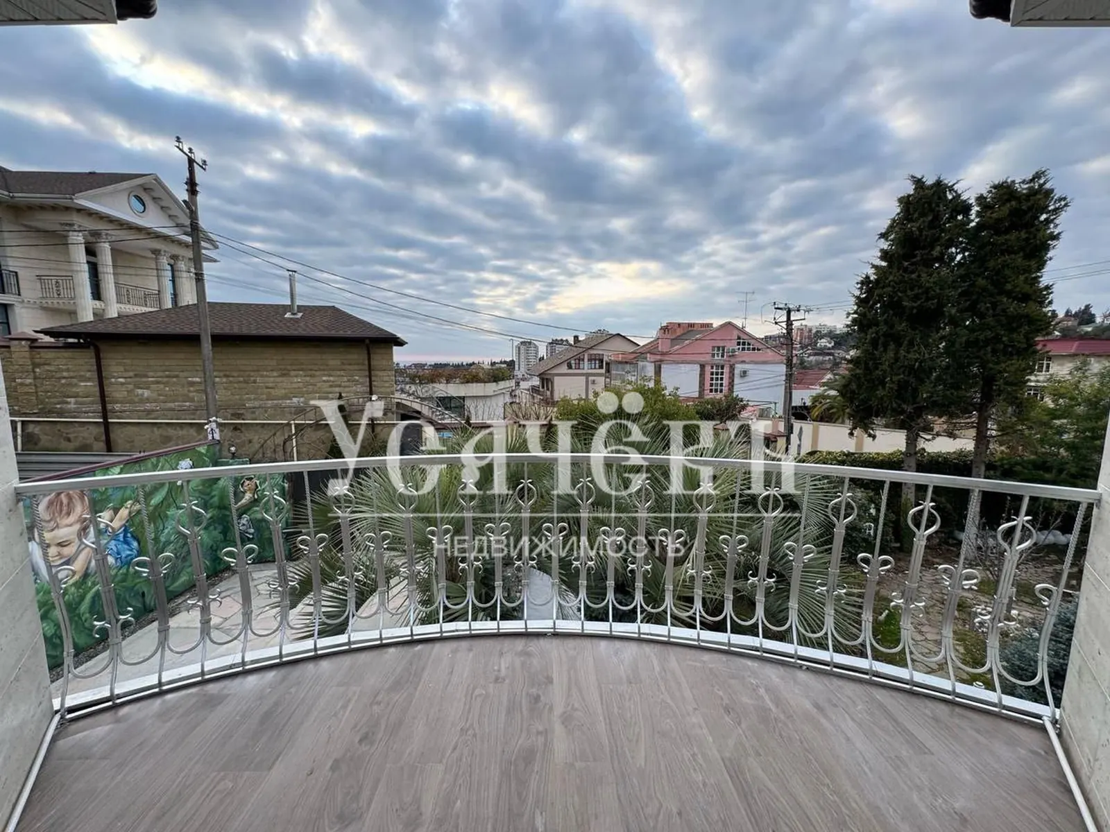 Загородный дом 180 м²