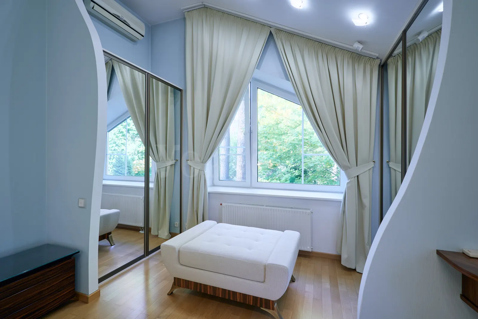Загородный дом 450 м²