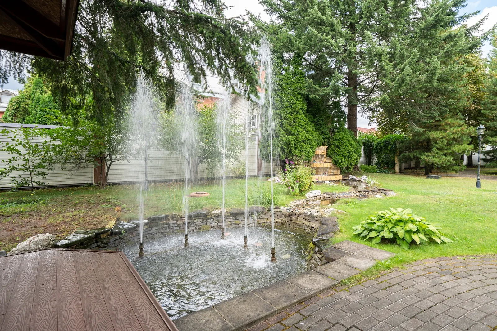 Загородный дом 968,7 м²