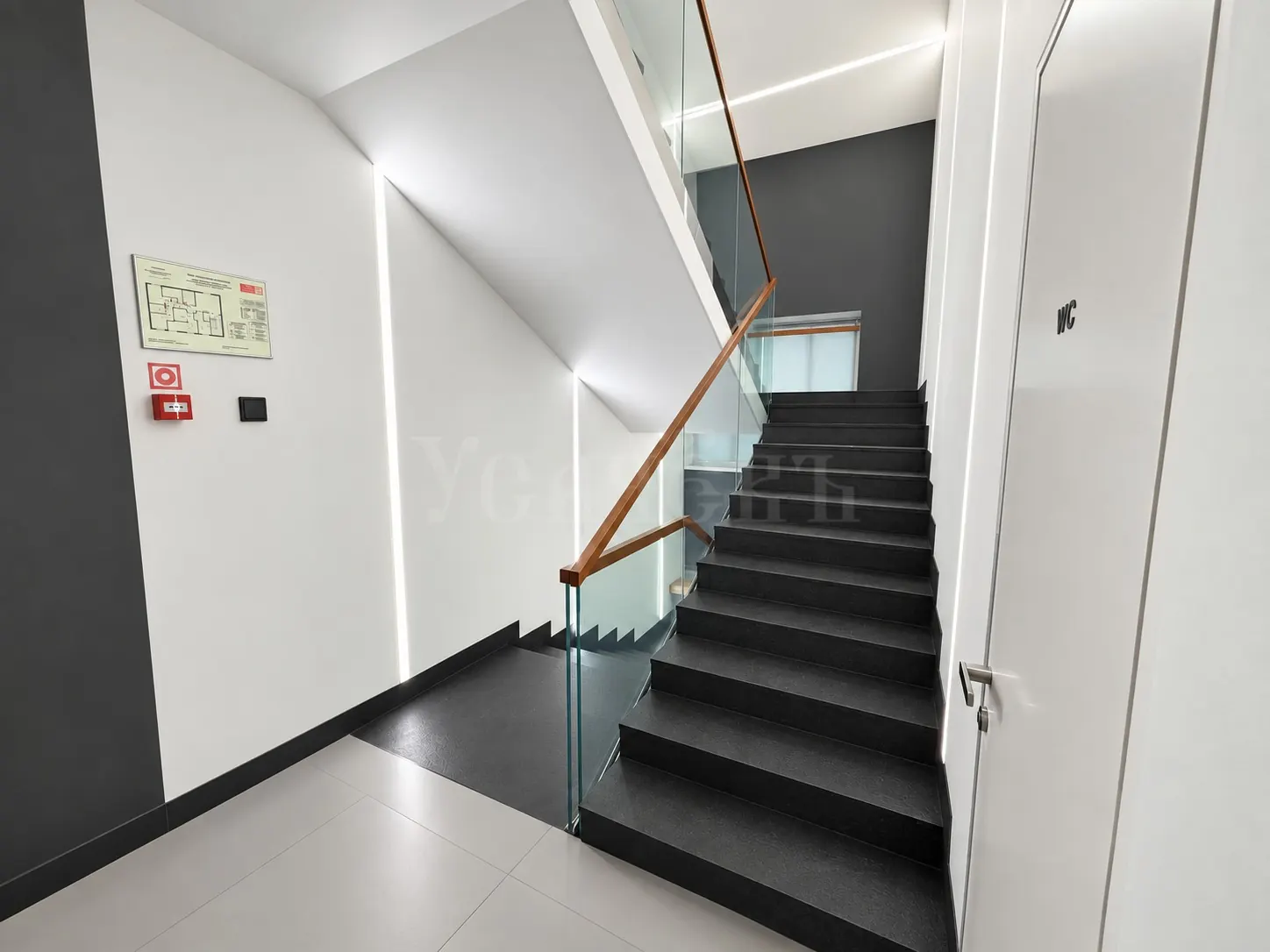 Коммерческое помещение 167,1 м²