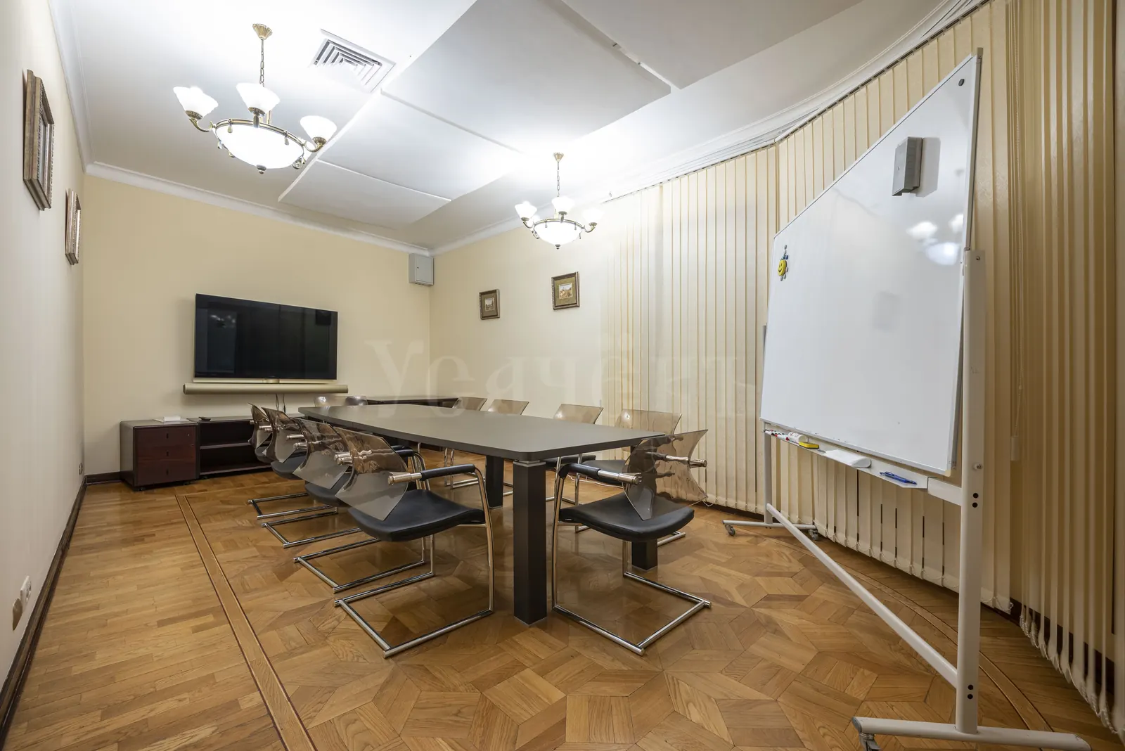 Коммерческое помещение 297 м² в ЖК «Дом в Хамовниках»