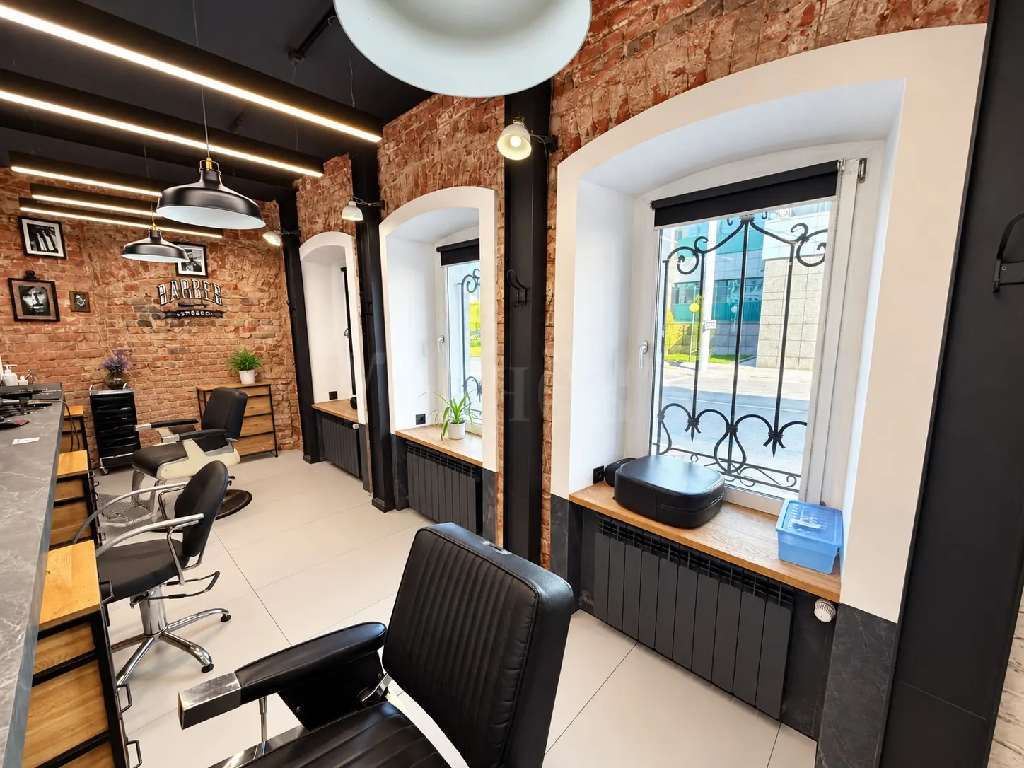 Коммерческое помещение 298,7 м²