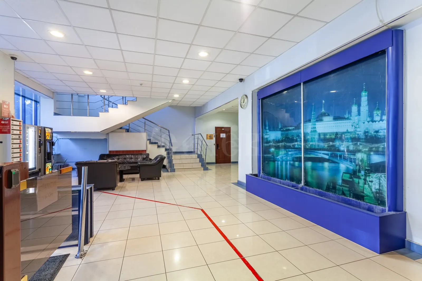Коммерческое помещение 4 548 м²