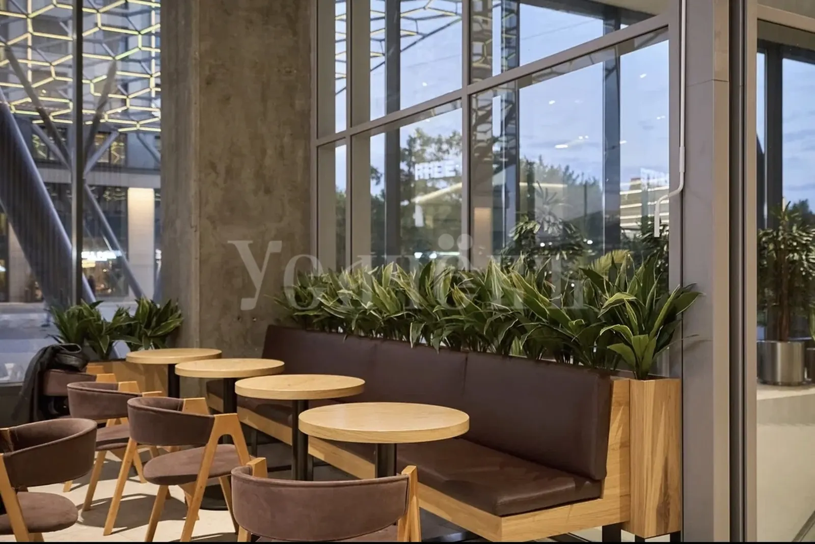 Коммерческое помещение 371 м² в ЖК «БЦ Botanica»