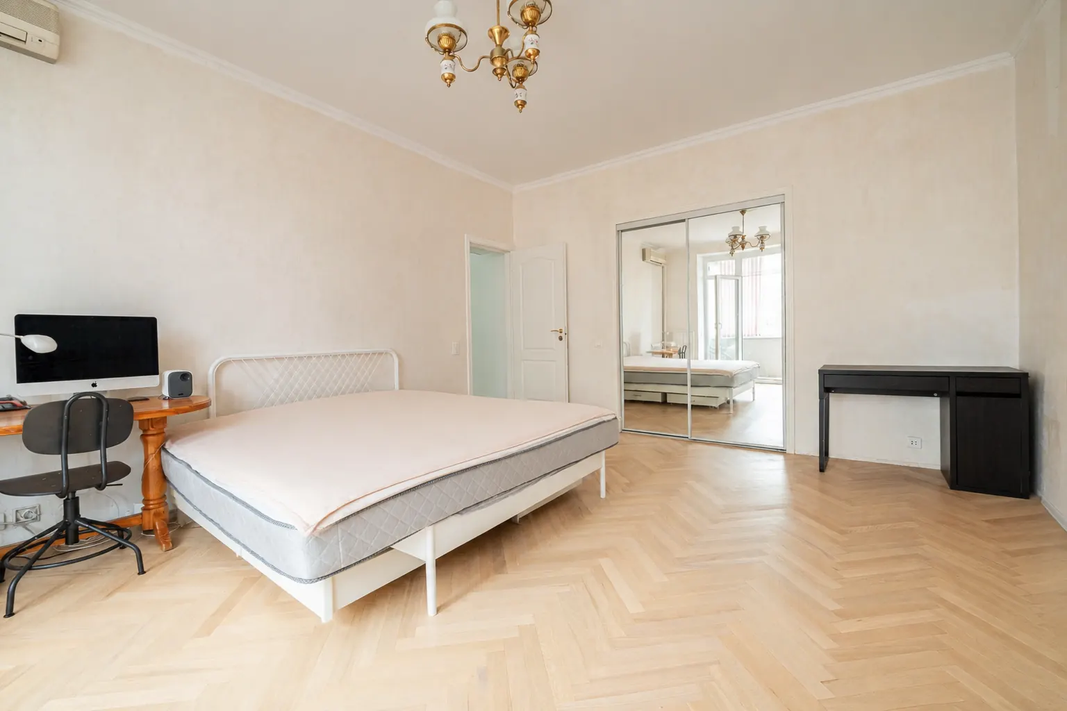 4-комнатная квартира 111,1 м² в ЖК «Smolensky De Luxe»