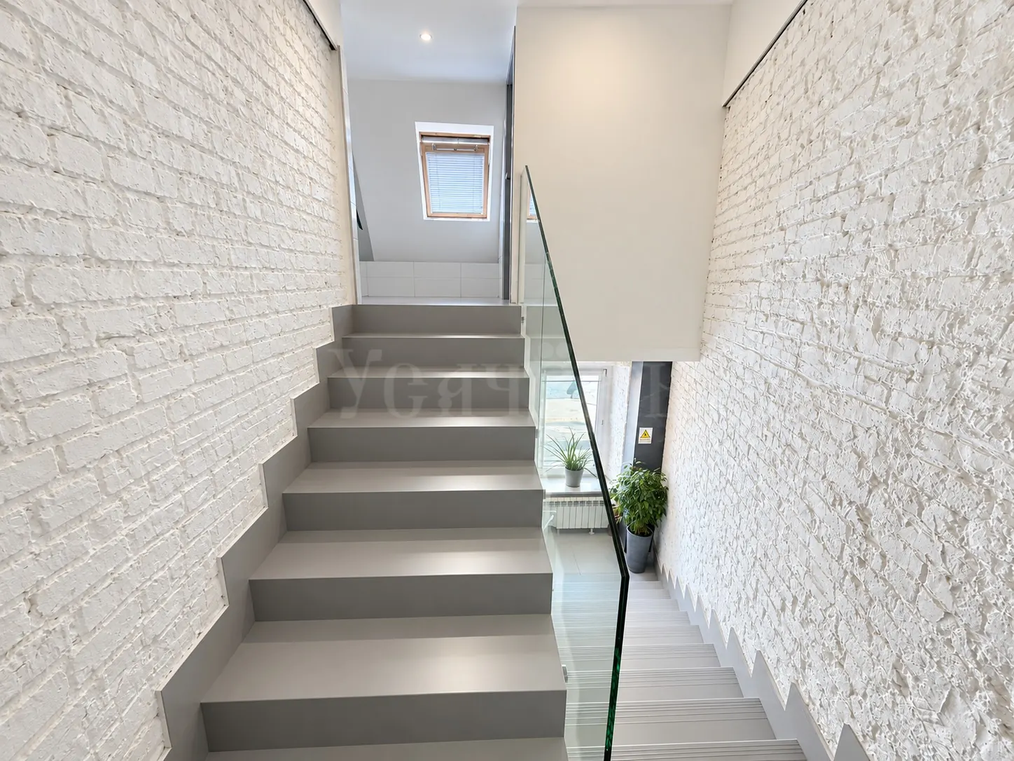 Коммерческое помещение 298,7 м²