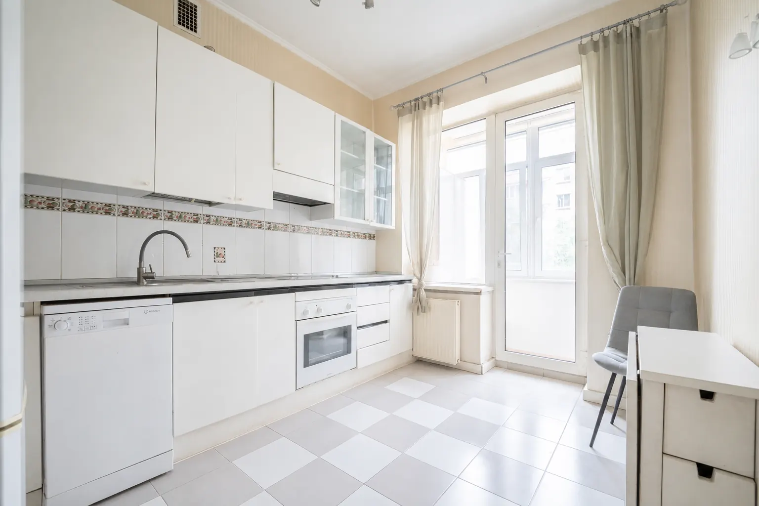 4-комнатная квартира 111,1 м² в ЖК «Smolensky De Luxe»