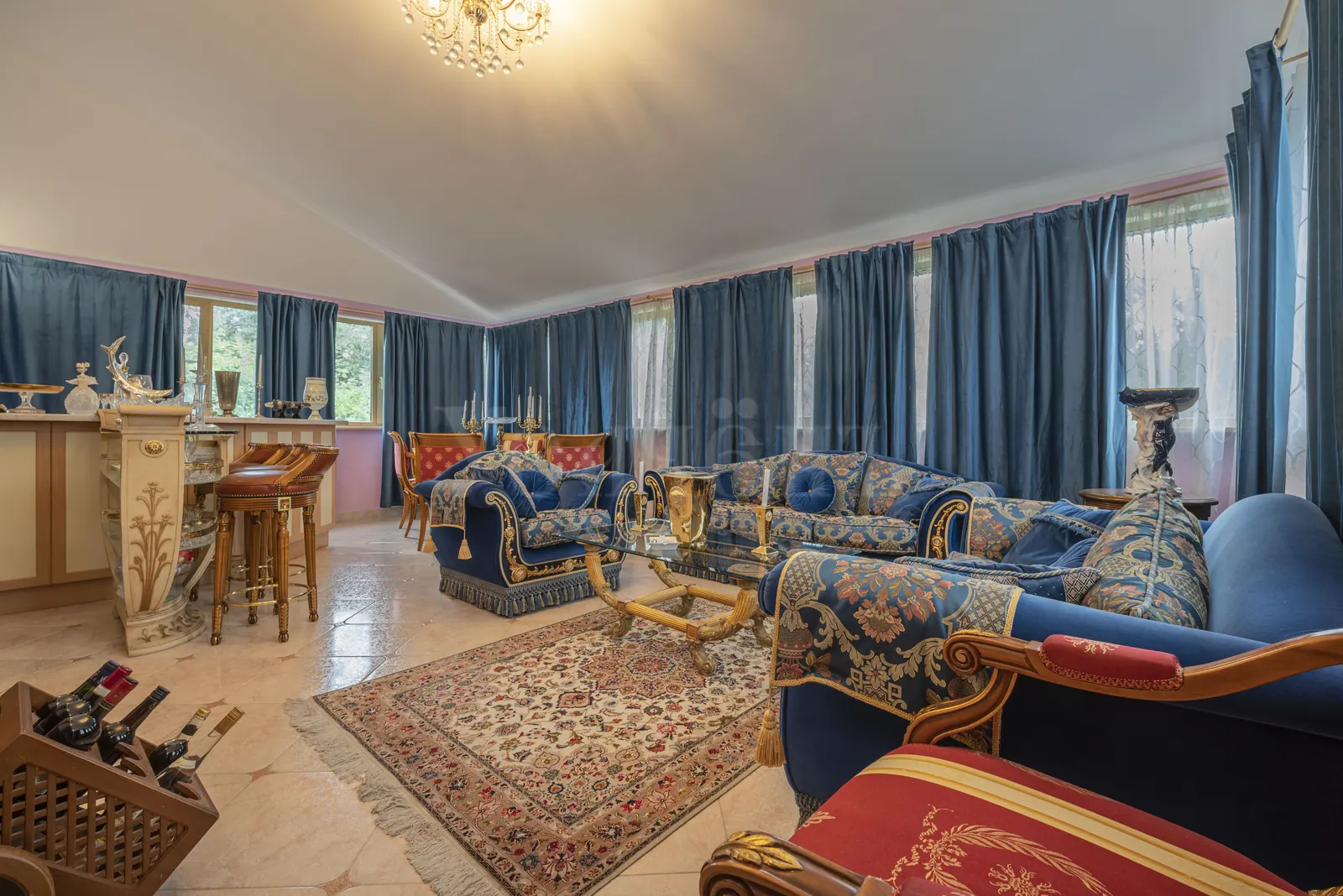 Загородный дом 454,9 м²