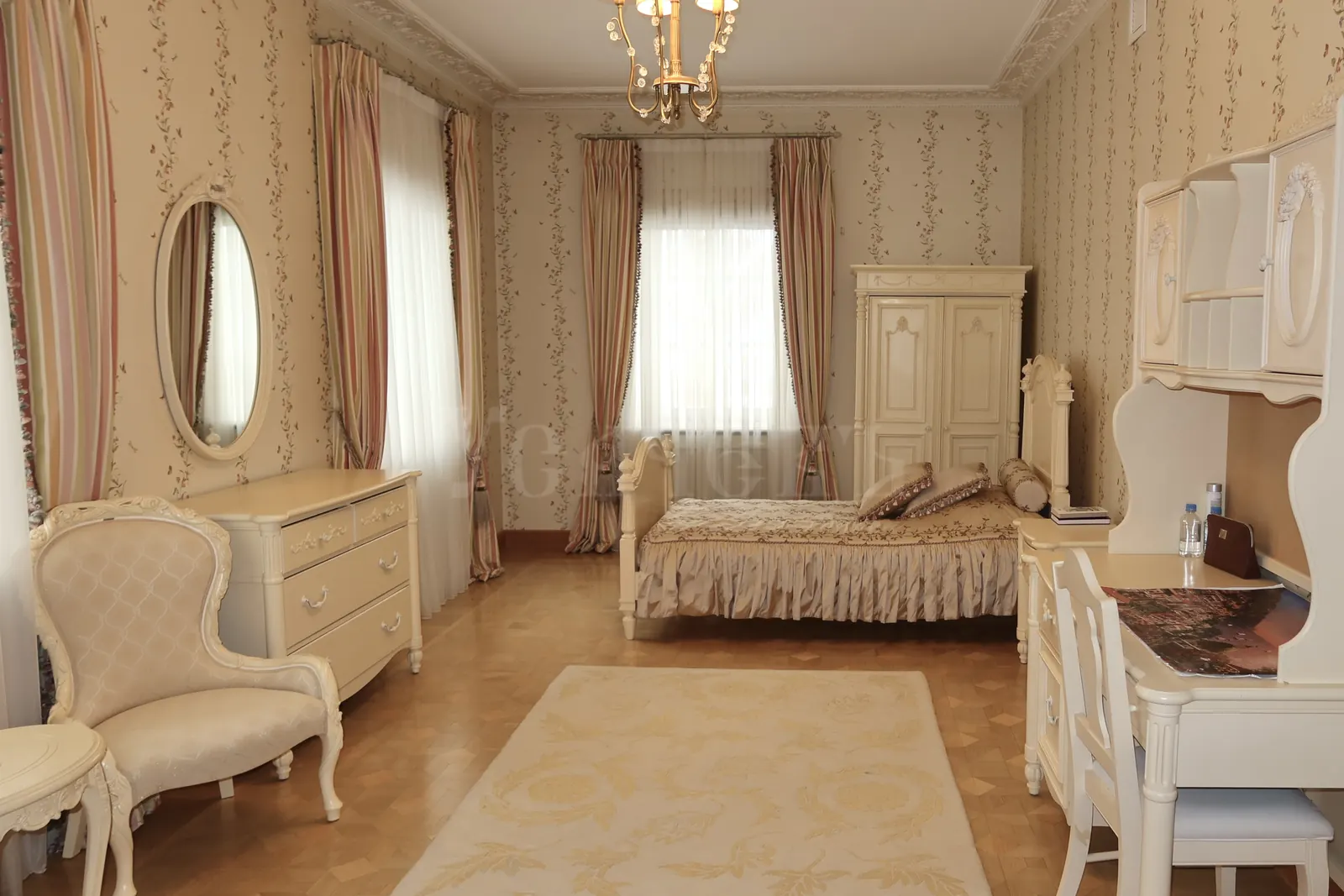 Загородный дом 2 000 м² в районе Истра г