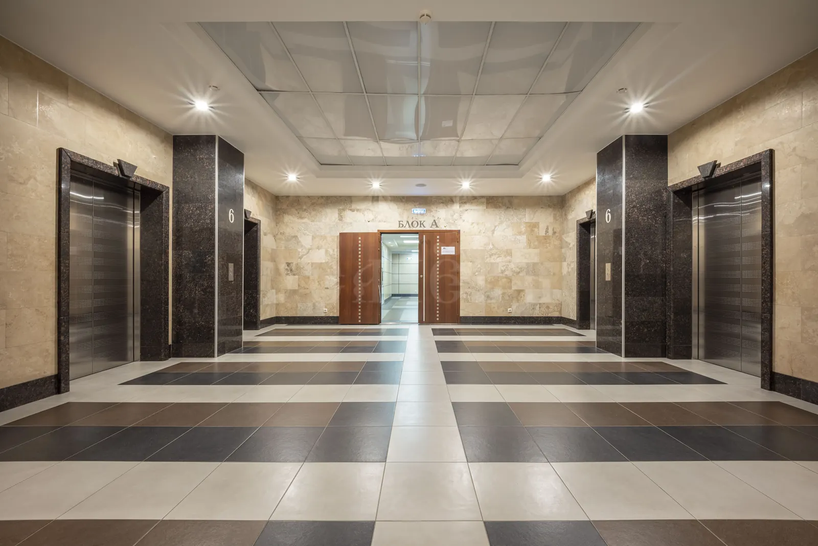 Коммерческое помещение 298,5 м² в районе Москва