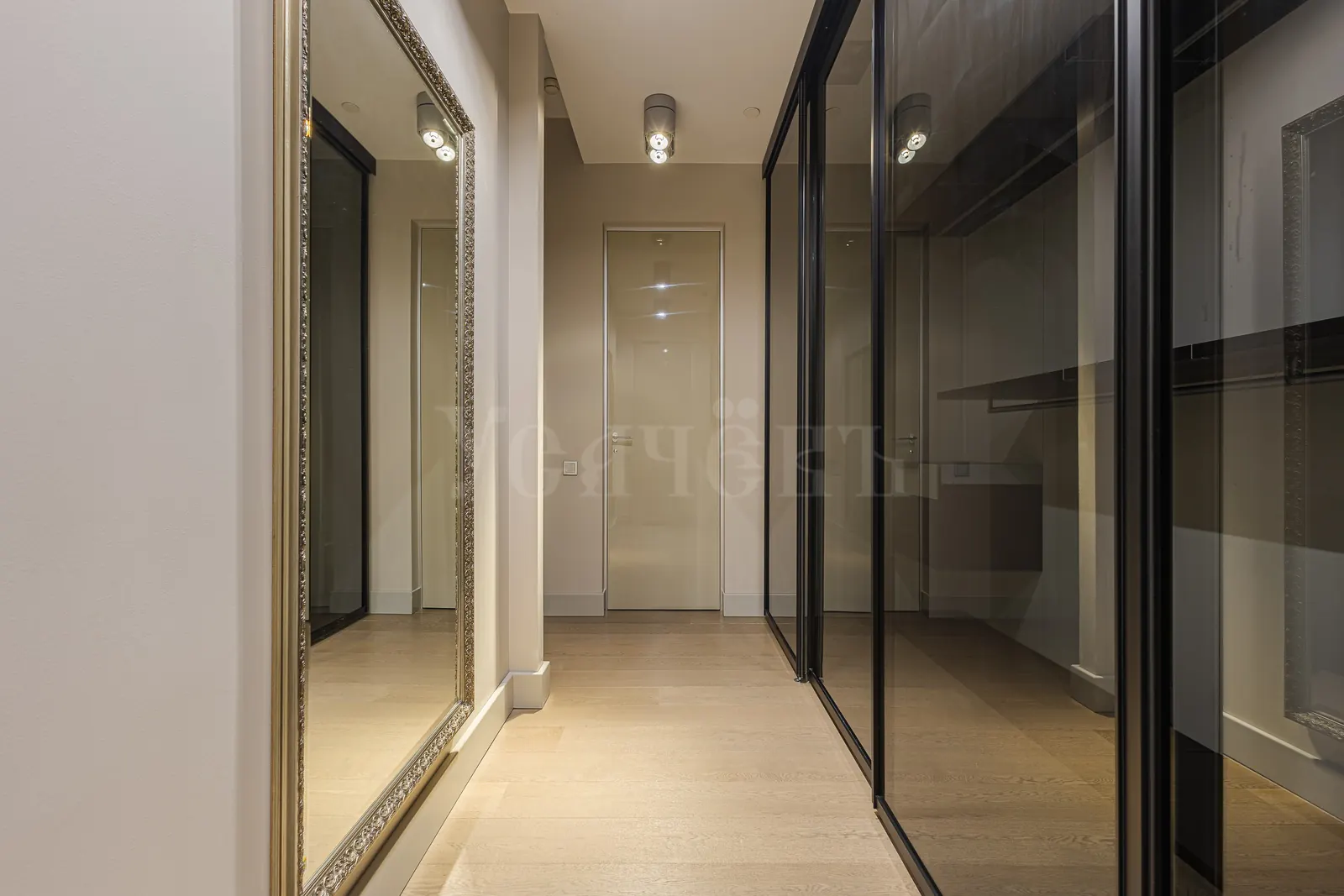 3-комнатная квартира 187,5 м² в ЖК «Город Столиц»