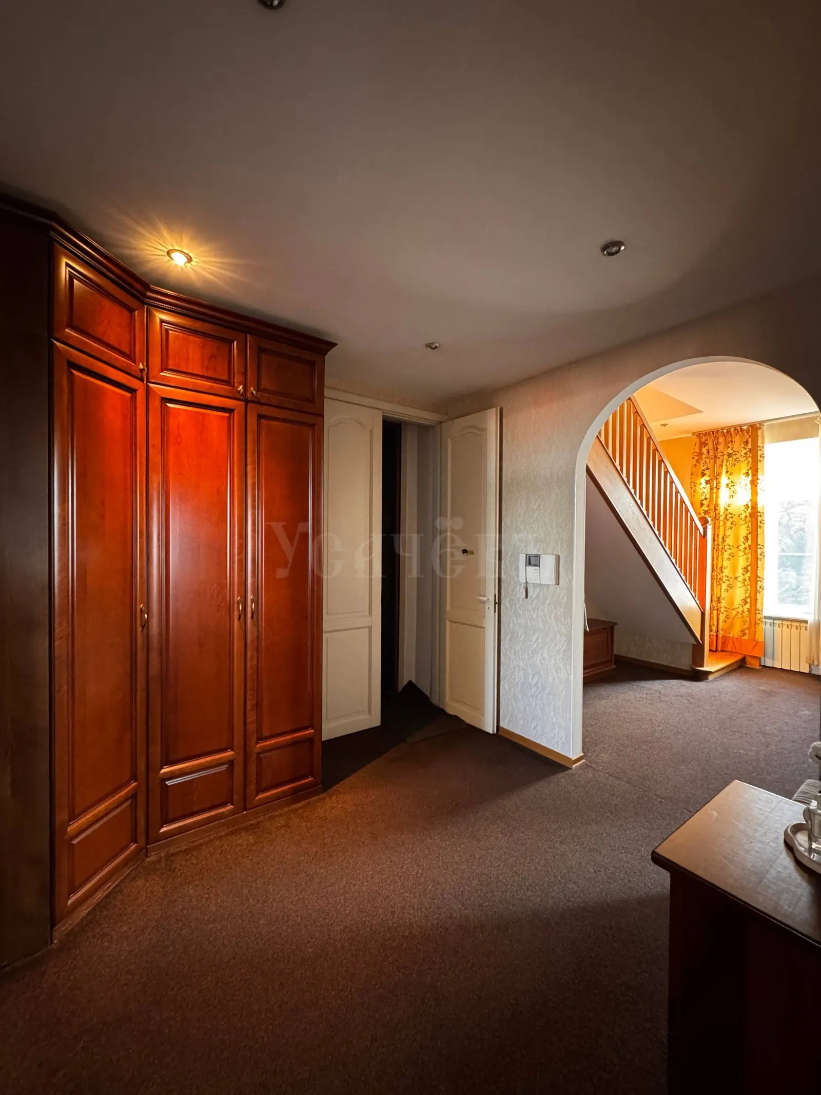 4-комнатная квартира 249,8 м²