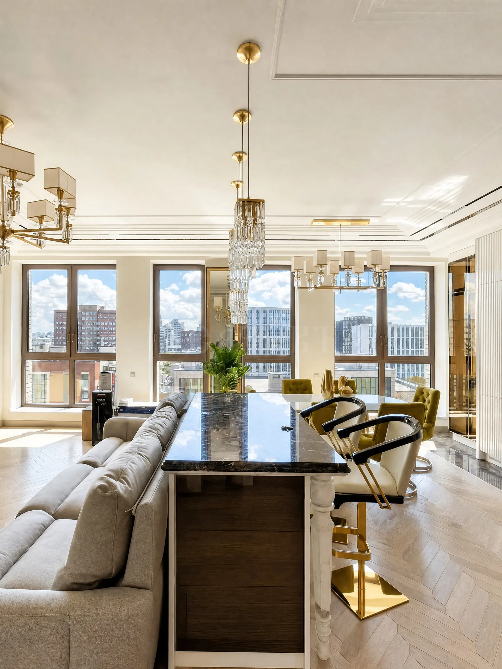 4-комнатная квартира 184,2 м² в ЖК «Barrin House»